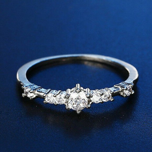 NWOT Beautiful Silver CZ Rhinestone Ring, sz 6 - Picture 3 of 14